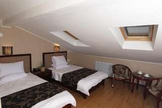 Гостиница Жемчужина Востока Чита Улучшенный двухместный номер с 1 кроватью или 2 отдельными кроватями-1